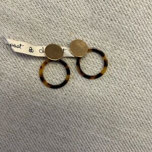 Tortoise shell and gold post drop earrings